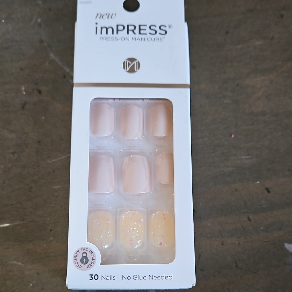 imPRESS Press-On Manicure Nails